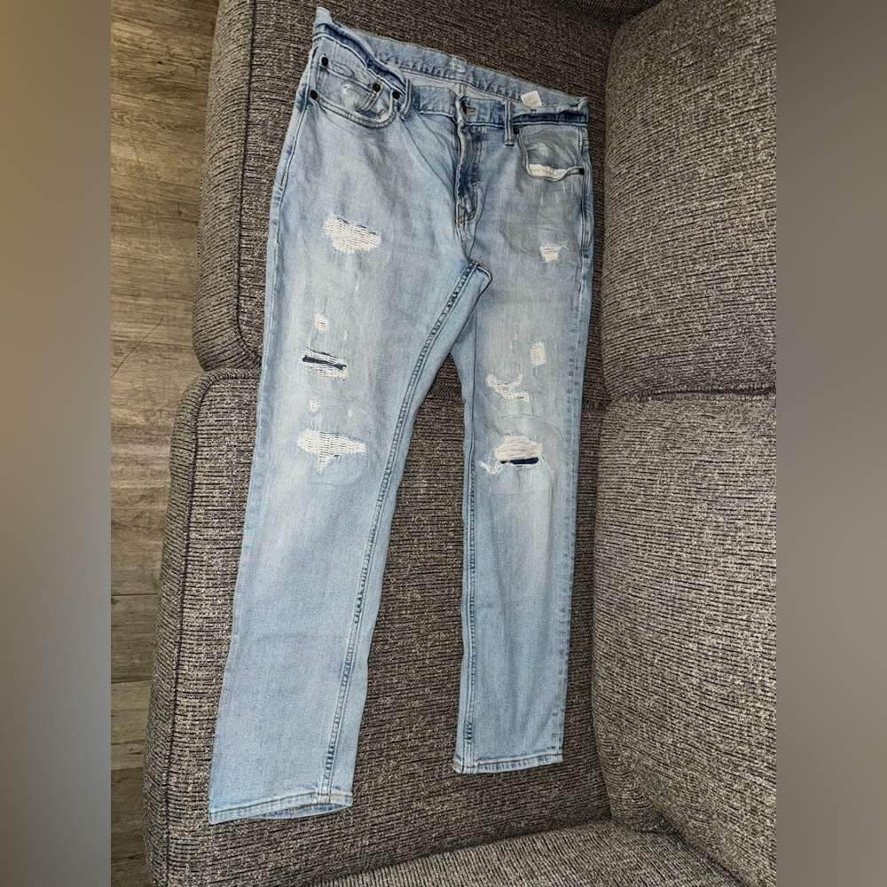 Old Navy Light Blue Distressed Slim Straight Jeans